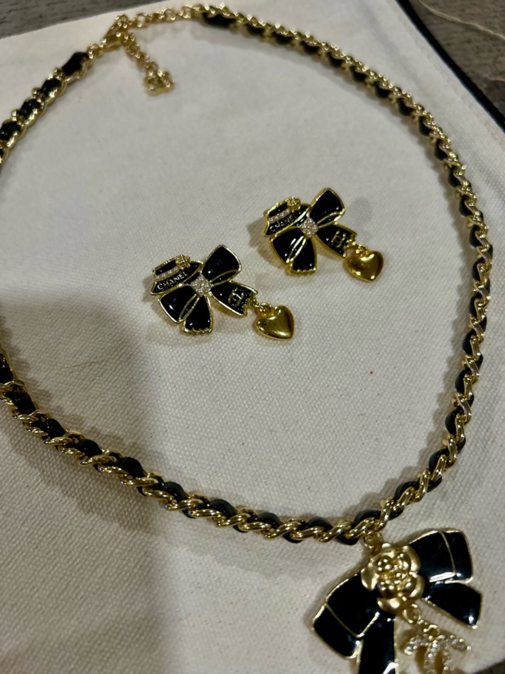 Gold and Black inspired Bow Pendant Necklace with Matching Earrings, NEW - Picture 4 of 12
